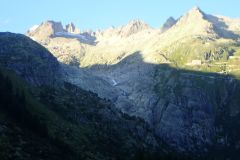 2023-07-27 - Vue sur Furkapass et source du Rhône